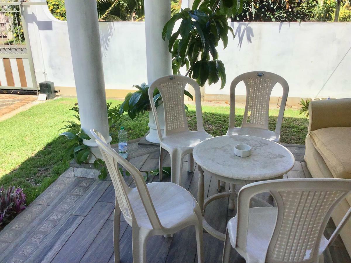 Cardamon Villa Is A 2 Bedroom With 1 Bathroom And Seperate Toilet Detached House With Ac And Swimming Pool , 5 Minutes Walk From Flic En Flac Public Beach المظهر الخارجي الصورة
