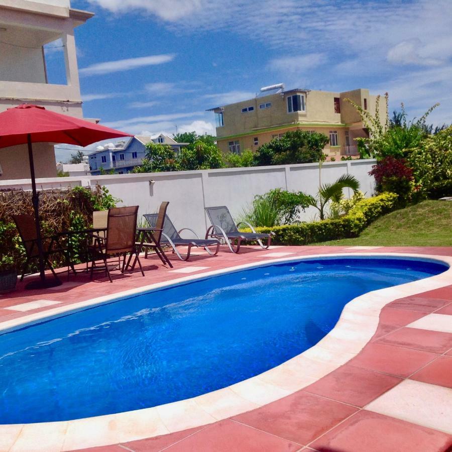 Cardamon Villa Is A 2 Bedroom With 1 Bathroom And Seperate Toilet Detached House With Ac And Swimming Pool , 5 Minutes Walk From Flic En Flac Public Beach المظهر الخارجي الصورة